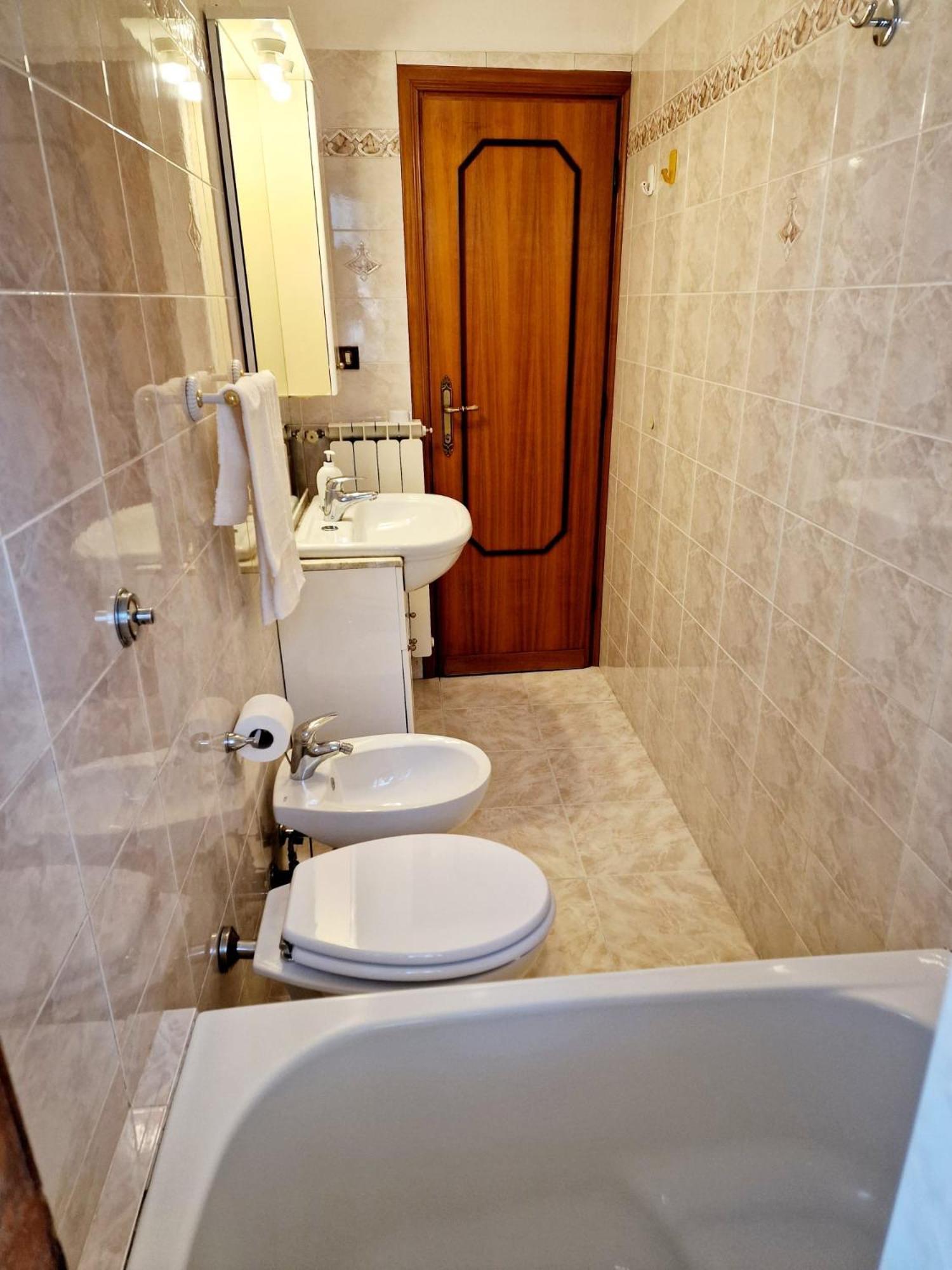 Appartamento-Castro Pretorio Rome Luaran gambar